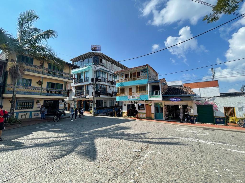 Hospedaje 3 Esquinas Guatapé Exterior photo